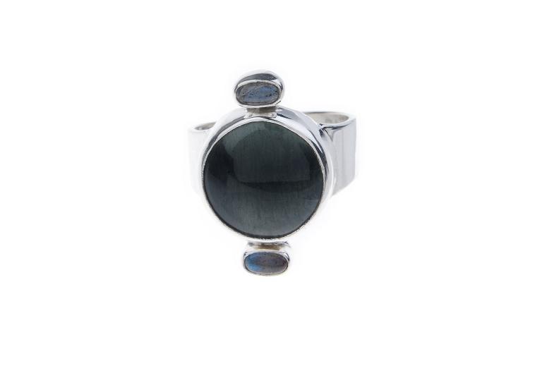 Why Singapore Boutiques Source Silver Jewelry from Indonesia